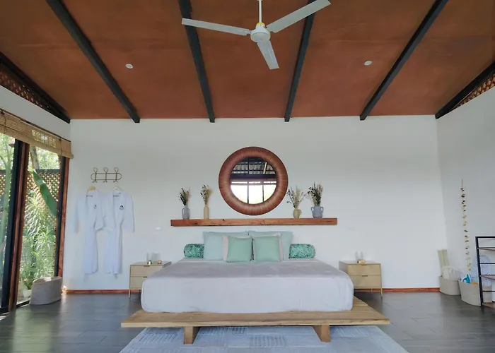 Cocolhu Treehouse & Ocean View Campo de lujo *