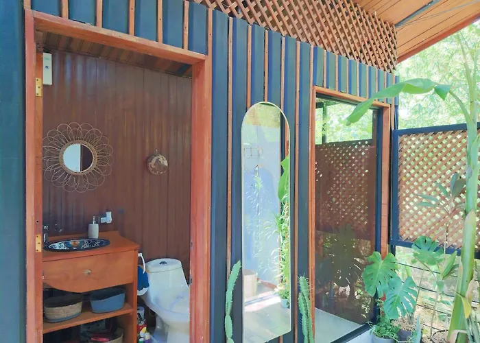 Cocolhu Treehouse & Ocean View